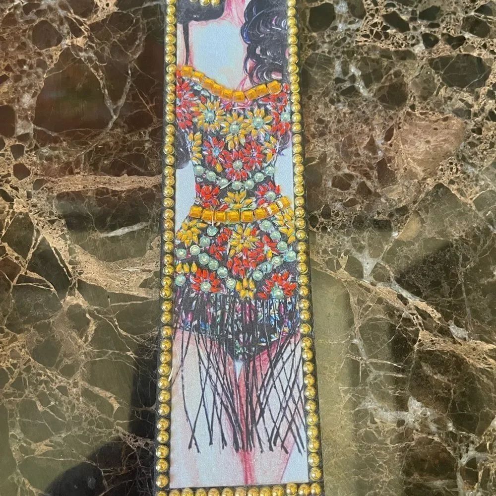 DIAMOND Painted Bookmark with Flower Appliqué. - Picture 11 of 16